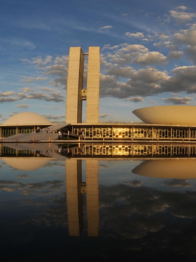 Frente, congresso, regularização fundiária