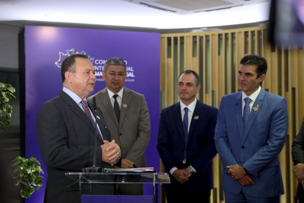 Carlos Brandão, governador do Maranhão, é eleito presidente do Consórcio Amazônia Legal por unanimidade Carlos Brandão, governador do Maranhão, é eleito presidente do Consórcio Amazônia Legal por unanimidade
