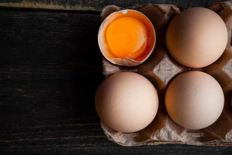 Ovos, gema, alimentação