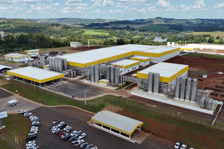 Paraná; fábrica