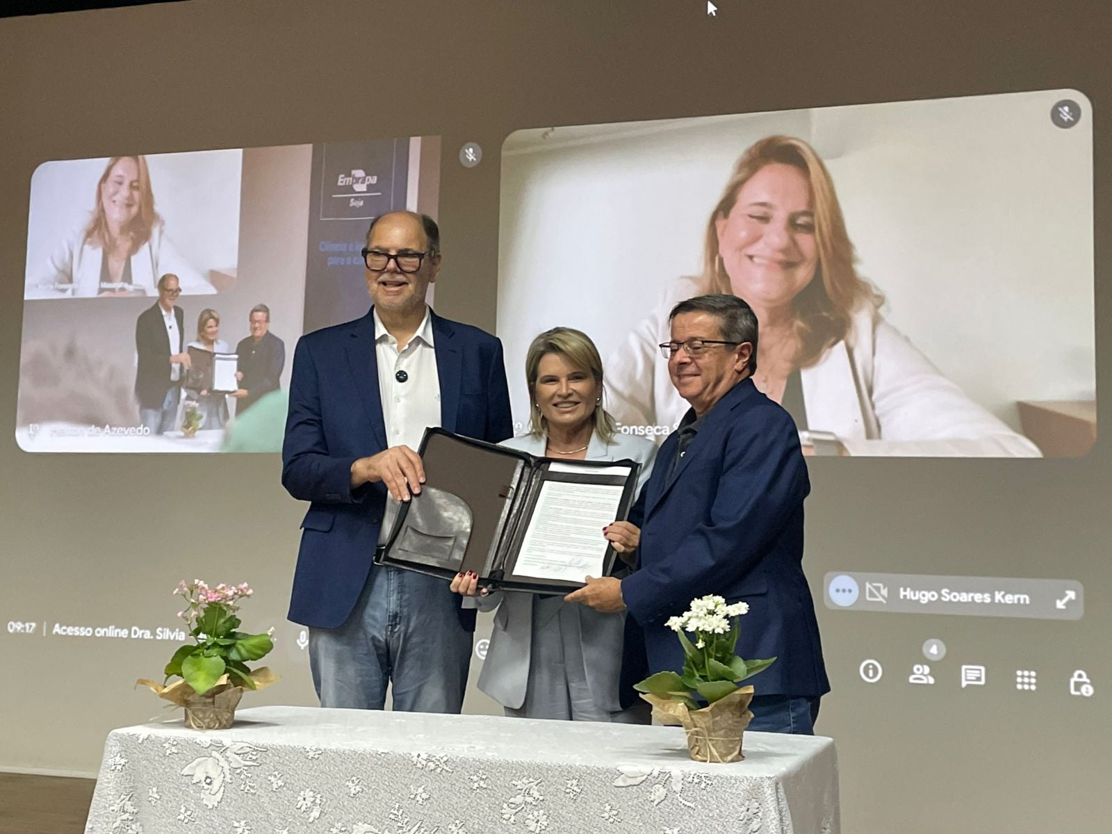 Embrapa e Governo do Paraná firmam parceria com foco em inovação na cadeia de soja