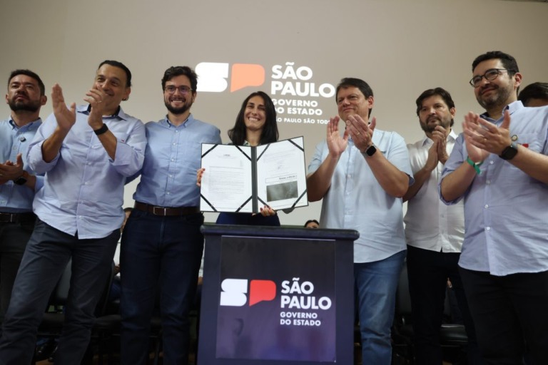 Tarcísio anuncia pacote de investimento no agro durante a Agrishow 2026