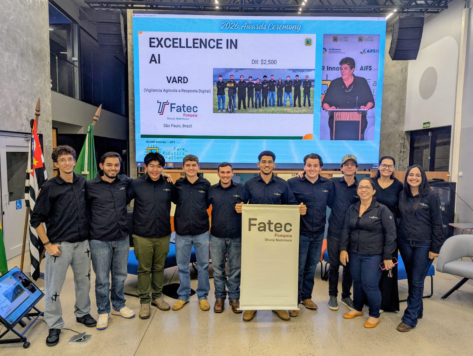 Inteligência artificial no agro: alunos do interior de SP vencem prêmio mundial de robótica agrícola