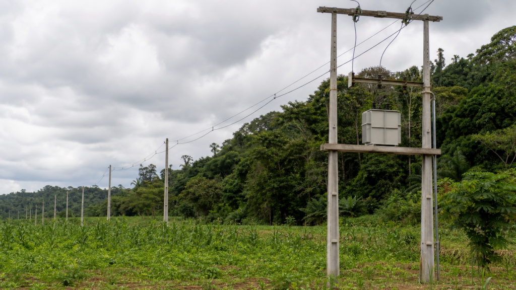Aneel aprova reajuste médio de 6,58% para energia no Amazonas Aneel aprova reajuste médio de 6,58% para energia no Amazonas