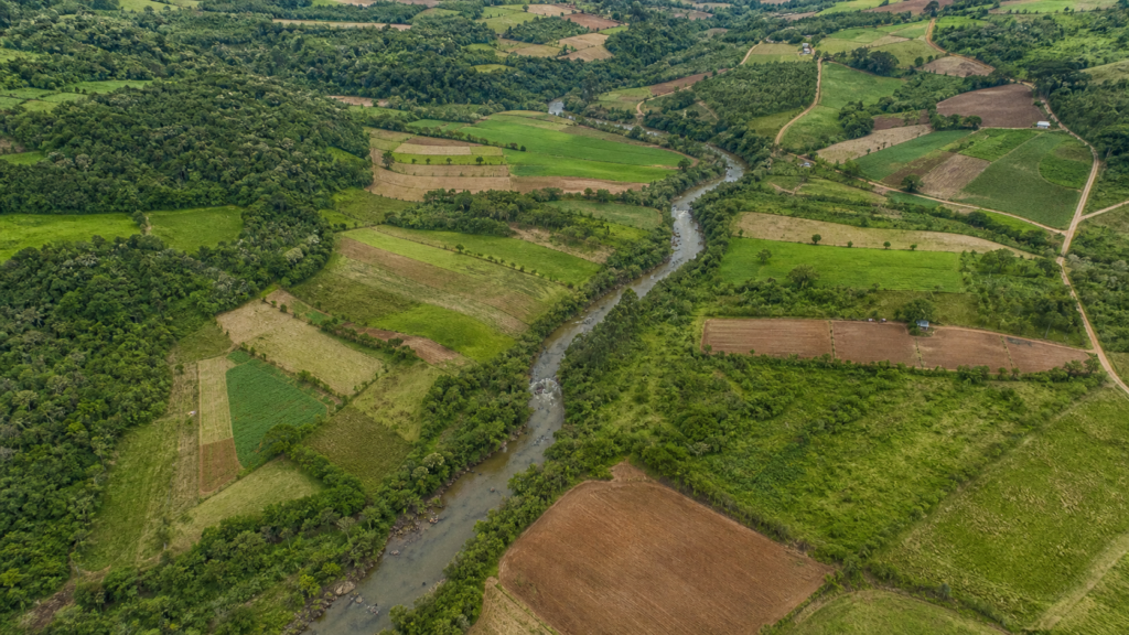 BNDES libera R$ 35,1 milhões para projetos rurais na Bacia do Rio Doce BNDES libera R$ 35,1 milhões para projetos rurais na Bacia do Rio Doce