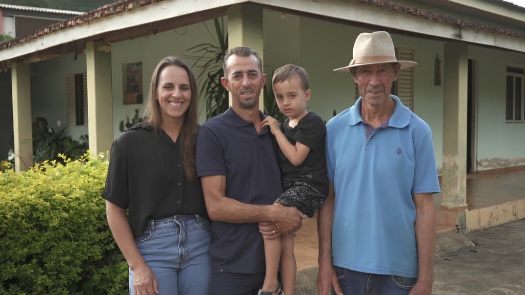 Família do interior de SP troca chuchu por frangos e vê negócios crescerem com exportação Família do interior de SP troca chuchu por frangos e vê negócios crescerem com exportação