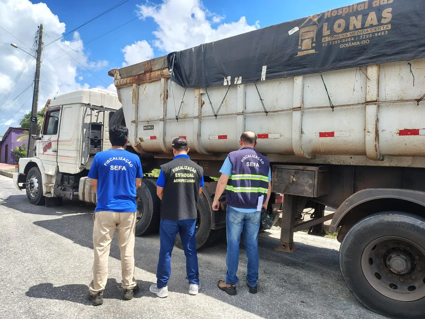 Carga de cerveja subfaturada e quase 10 toneladas de adubo são apreendidos em operações