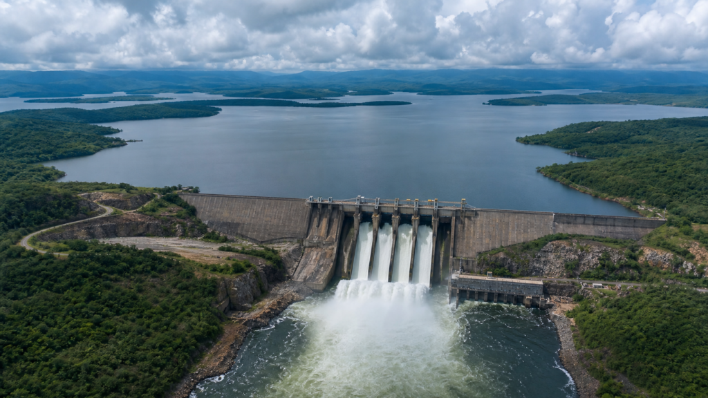 ONS prevê poupar água em Itaipu e usinas do Sul com avanço do El Niño ONS prevê poupar água em Itaipu e usinas do Sul com avanço do El Niño