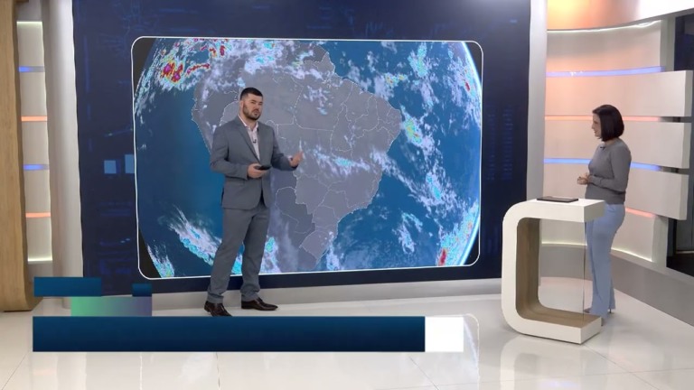 Temporal de granizo causa prejuízos em cafezais de Minas Gerais