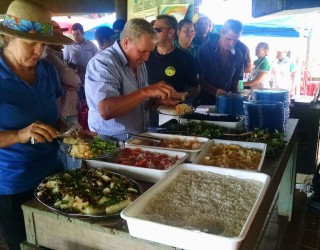 Todos os dias que passamos pelos municípios de Mato Grosso, uma churrascada esperava nossa equipe (Manaíra Lacerda/Canal Rural)