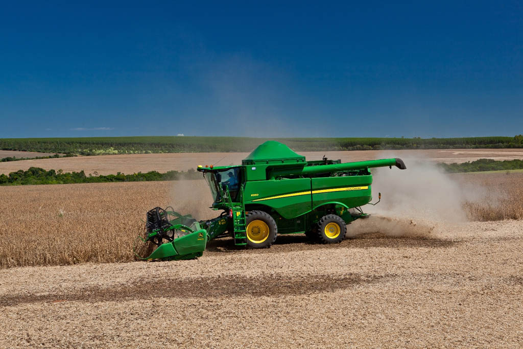 colheita da soja com John Deere