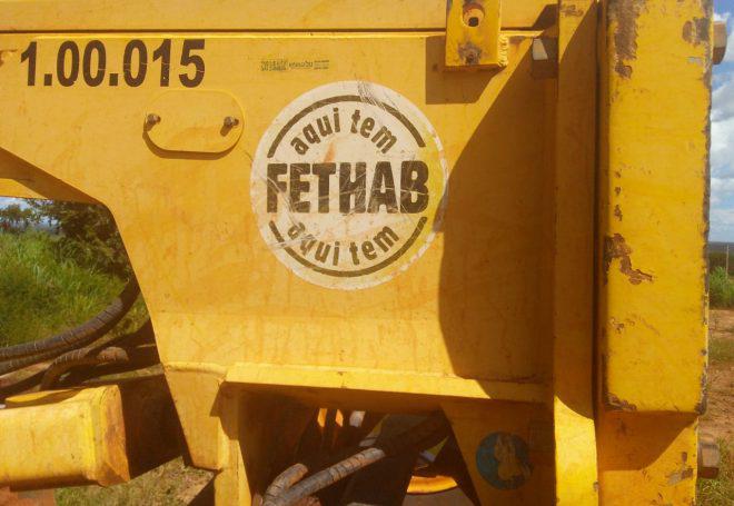 Fethab está presente só no adesivo: estrada espera pavimento há 16 anos