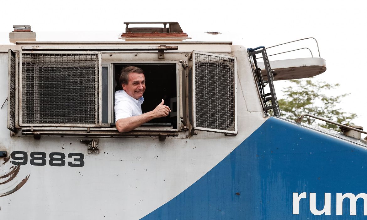 Jair Bolsonaro na ferrovia Norte-Sul