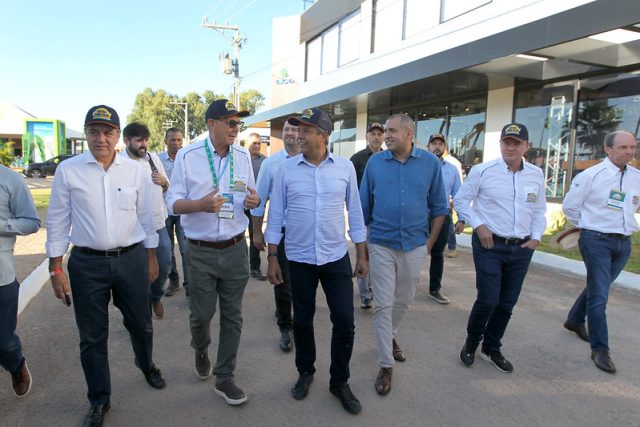 Governador Jerônimo Rodrigues visita o completo da Bahia Farm Show