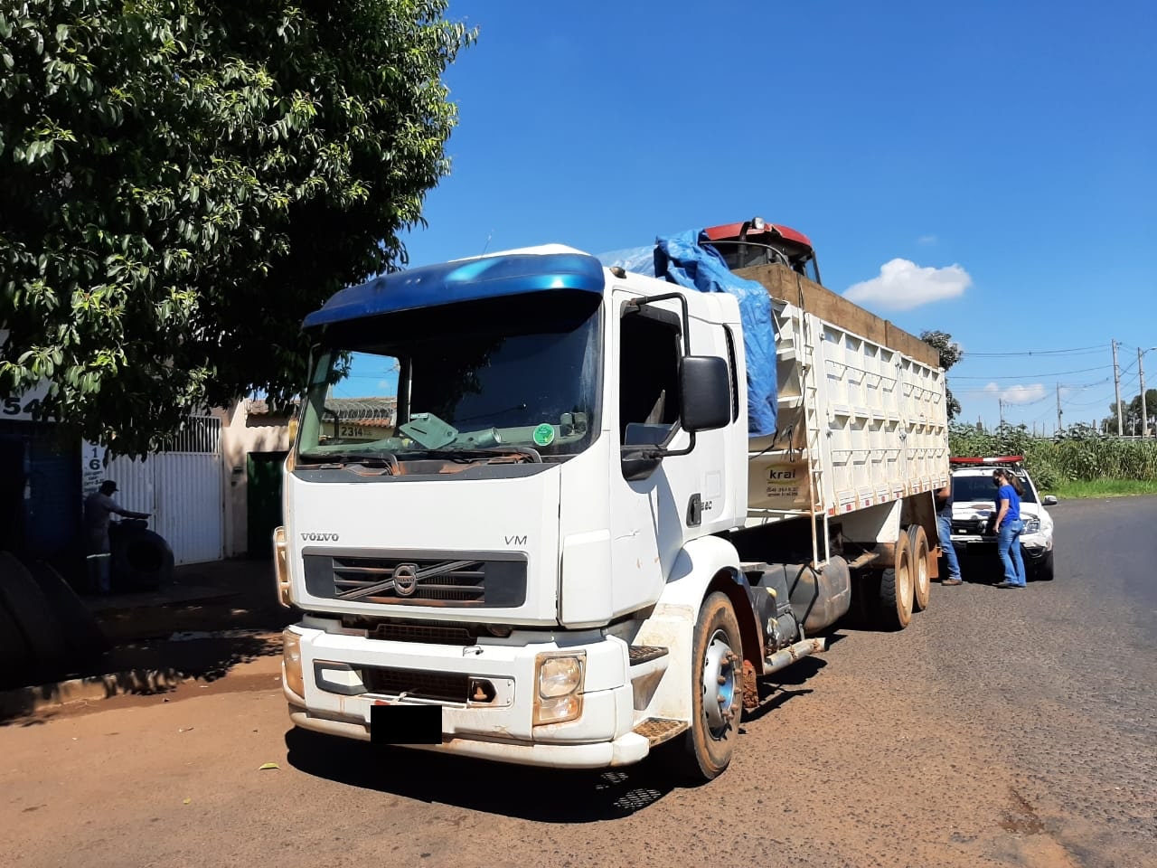caminhão trator defensivos agrícolas roubados