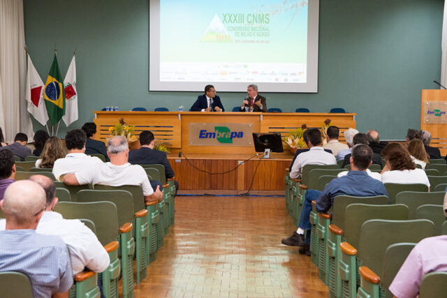 Conferência de abertura do Congresso Nacional de Milho e Sorgo 