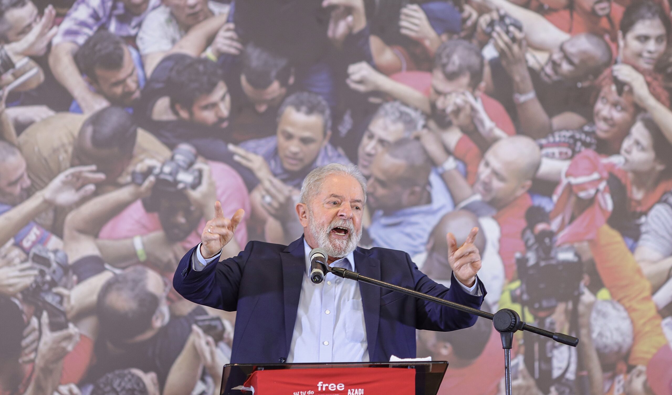 Coletiva Lula
