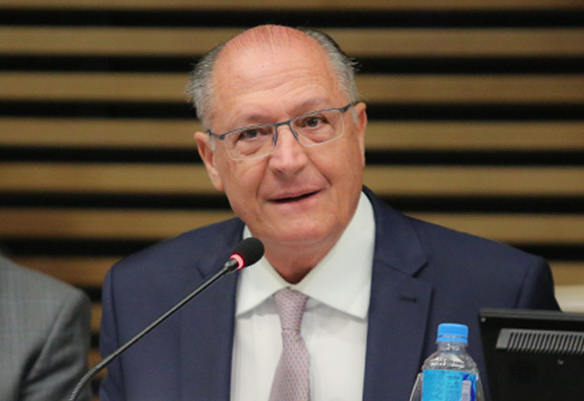 Tarifaço pode afetar 36% das exportações brasileiras, diz Alckmin