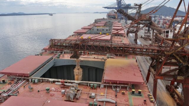 exportações exporta mega navio soja porto paranaguá