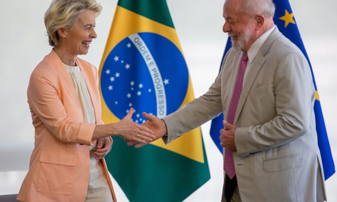 Luiz Inácio Lula da Silva recebe presidente da Comissão Europeia, Ursula von der Leyen