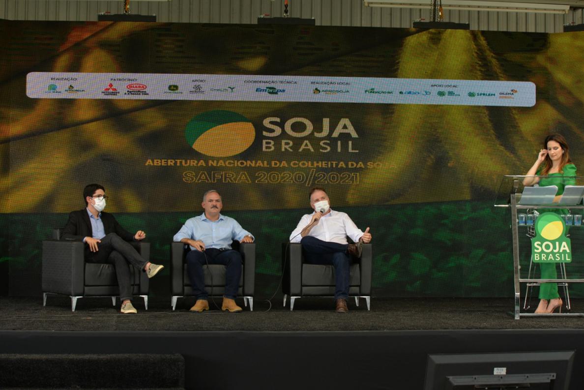 Abertura Nacional da Colheita da Soja teve debate sobre venda de terras a estrangeiros