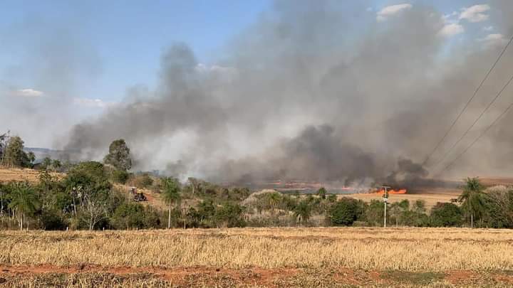 Incêndio na região de Maringá (PR)