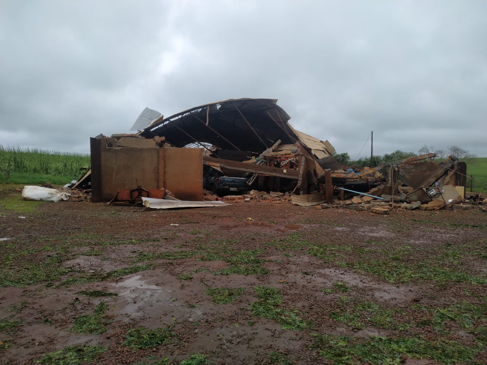 Entenda por que temporal provocou estragos no Paraná