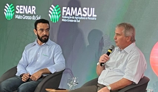 André Dobashi (presidente Aprosoja MS) e Paulo Molinari. Foto: Pedro Silvestre/Canal Rural Mato Grosso