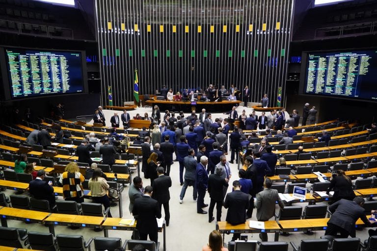 Câmara dos Deputados vota arcabouço