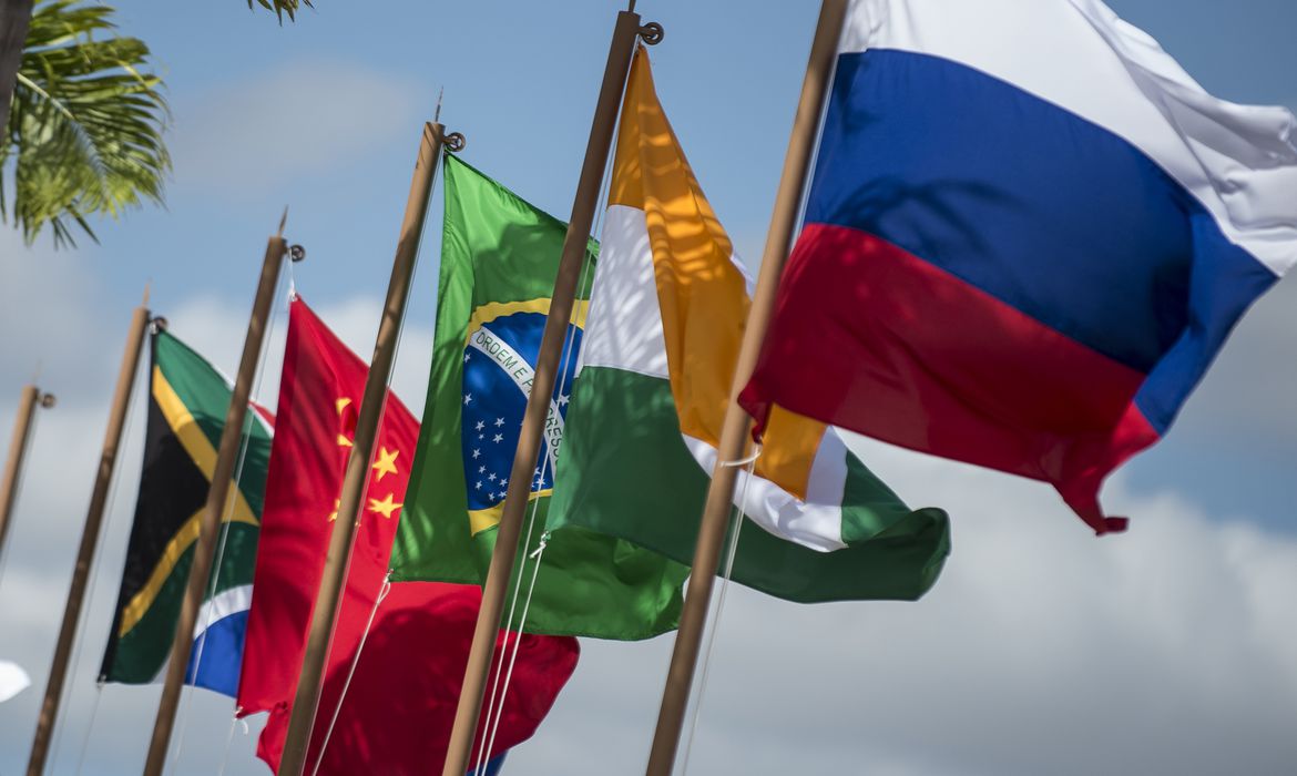 Lula quer decisão conjunta do Brics sobre tarifas dos Estados Unidos
