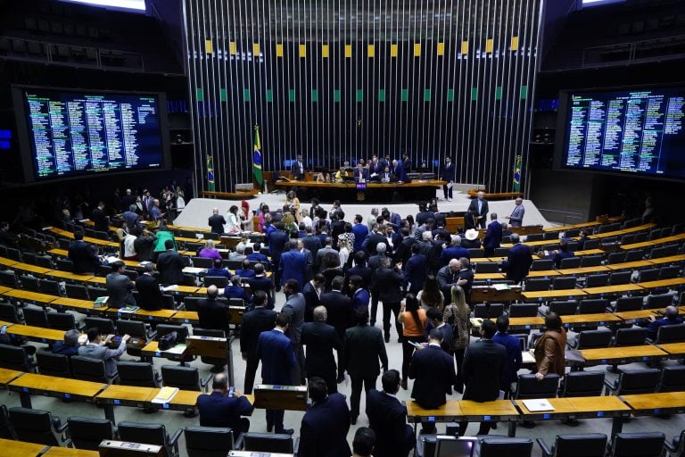 Câmara aprova suspensão do pagamento da dívida do Rio Grande do Sul; texto vai ao Senado