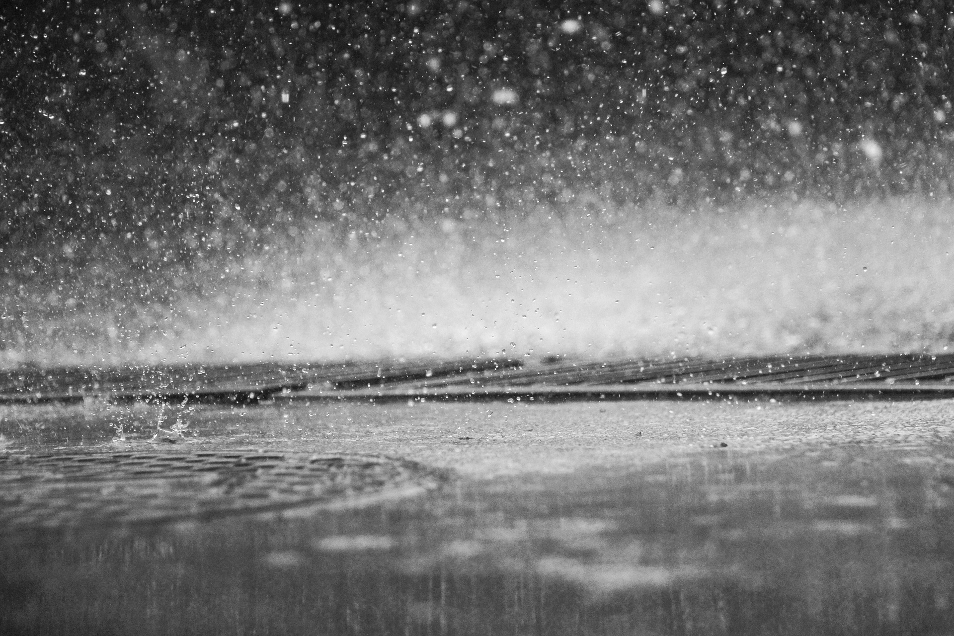 Chuva se intensifica em alguns estados e calor ganha força; veja a previsão do tempo para hoje