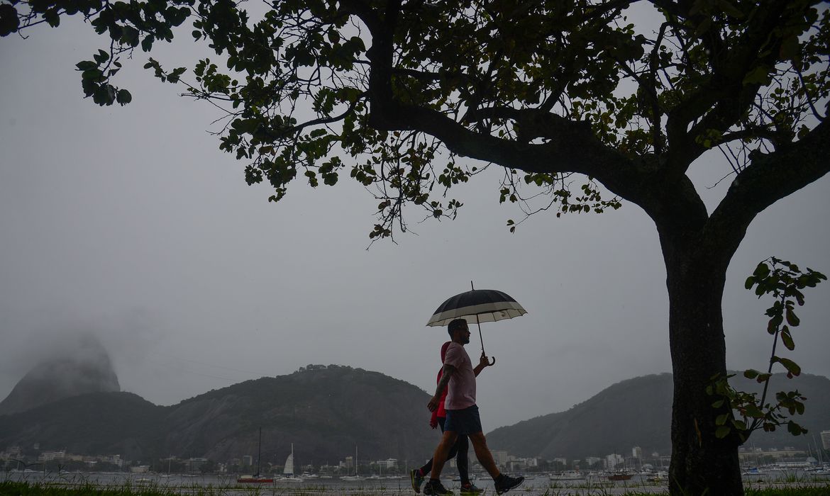 Chuvas - Frente fria -Nasa e prefeitura do Rio de Janeiro têm acordo na prevenção de desastres naturais