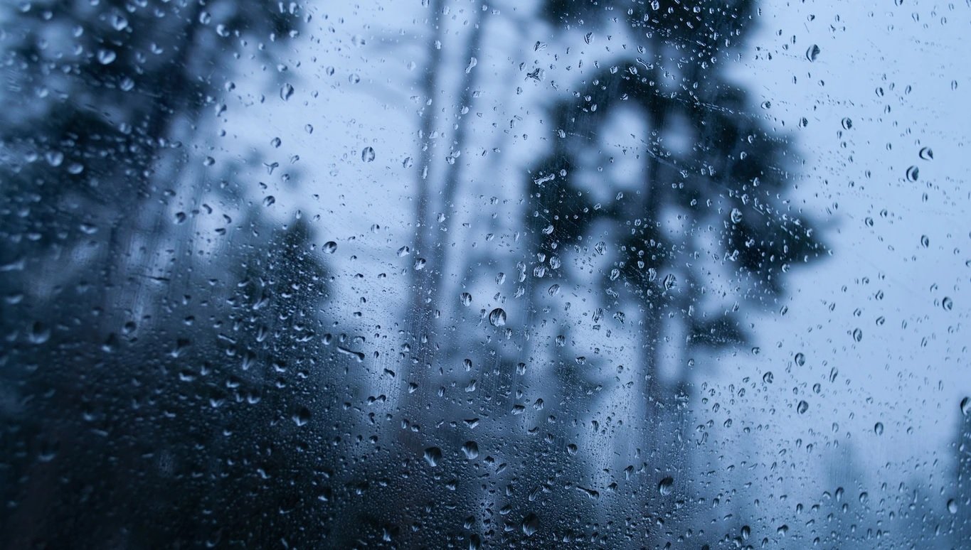 Frente fria e ciclone trazem muita chuva nesta semana; veja onde na previsão do tempo