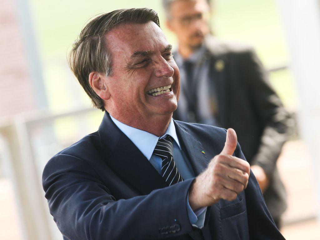 Bolsonaro busca aproximação com partidos de centro