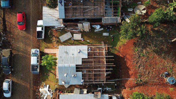 casas destelhadas em Descanso (SC) tornado