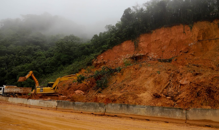 Cerca De 4 Milhões De Pessoas Vivem Em áreas De Risco No Brasil 