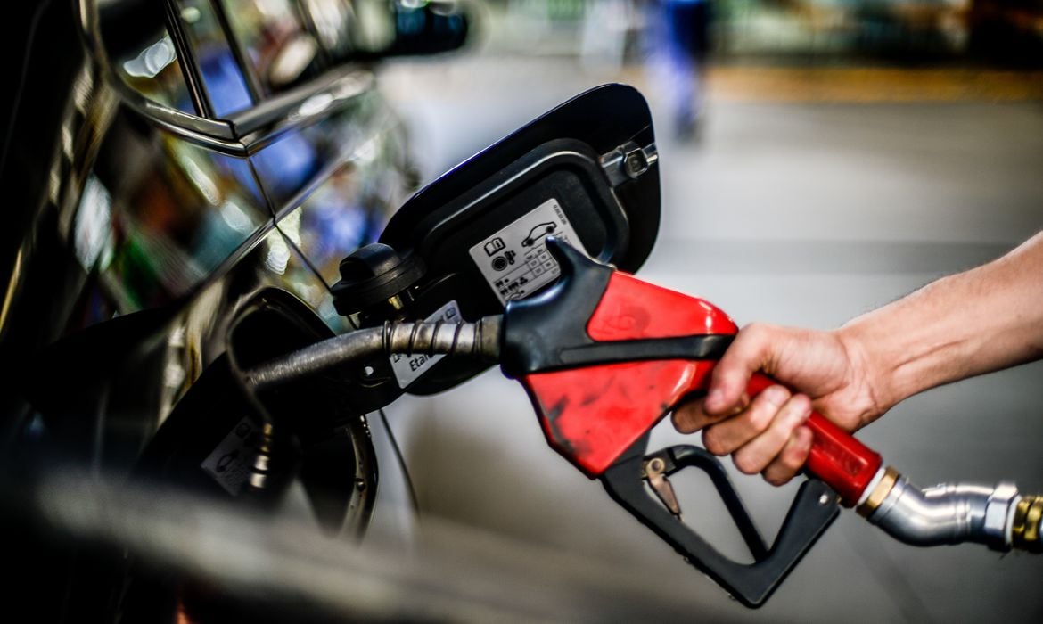 Posto de combustível - gasolina - etanol- ticket log - região sudeste - combustíveis fósseis - Ministério da Fazenda