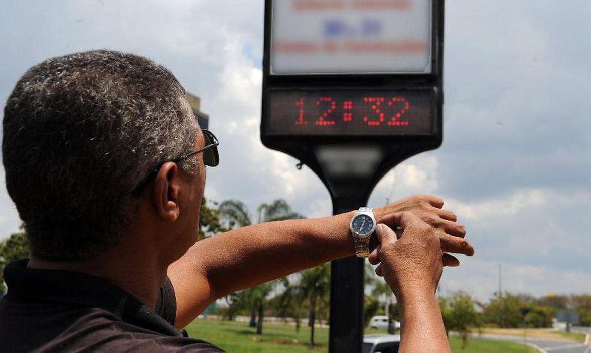 Vai ter horário de verão em 2025? Saiba mais