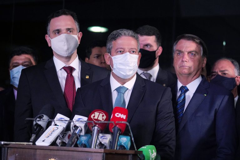 Congresso recebe de Bolsonaro MP que autoriza privatização da Eletrobras