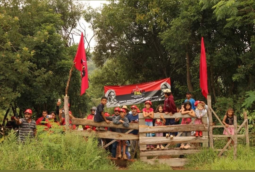 Brasil, fazendas, Carnaval vermelho, invasão, Frente Nacional de Luta