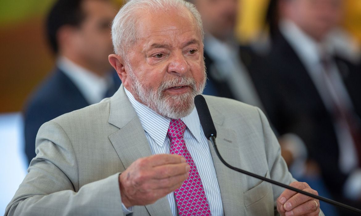 Plano Safra: 'o problema conosco é ideológico, não é de dinheiro', diz Lula