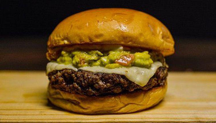 Novo Burger, o hambúrguer sem carne desenvolvido pela Embrapa