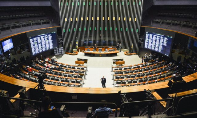 Plenário da Câmara - deputados petistas - exportação de grãos e carnes - antonio cruz - agência brasil